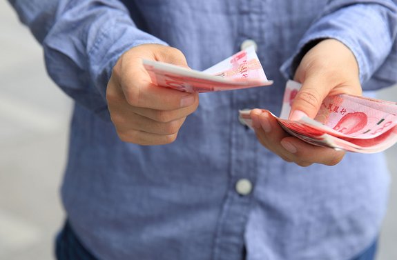 China's central bank tackles cashless overhype