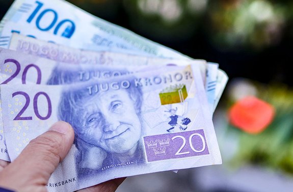 ECB welcomes Sweden's pro-cash draft law